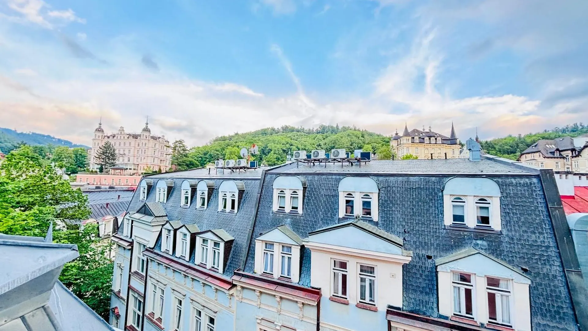 Rabbit'S Loft - 2 Bedrooms, Theme Room, Free Parking Karlovy Vary 0*,  Czech Republic