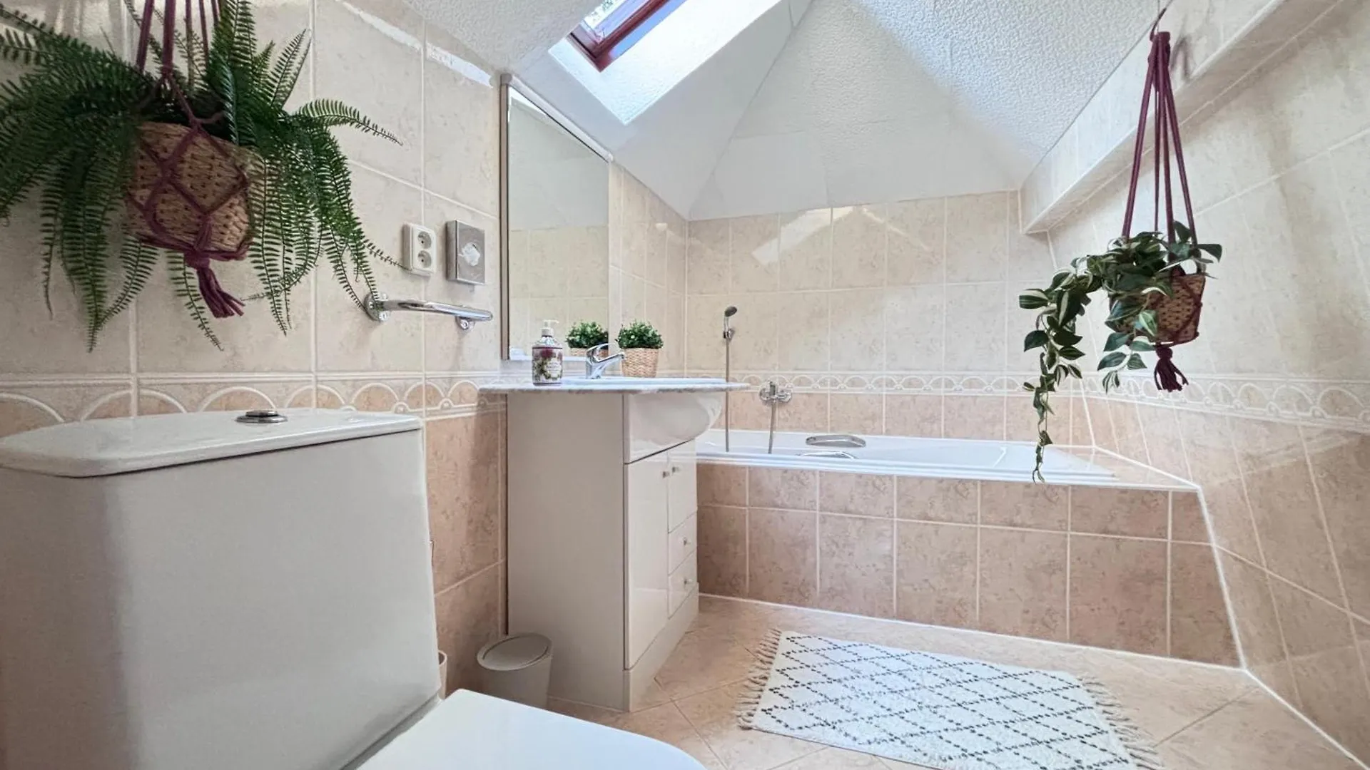 Rabbit'S Loft - 2 Bedrooms, Theme Room, Free Parking Karlovy Vary Czech Republic